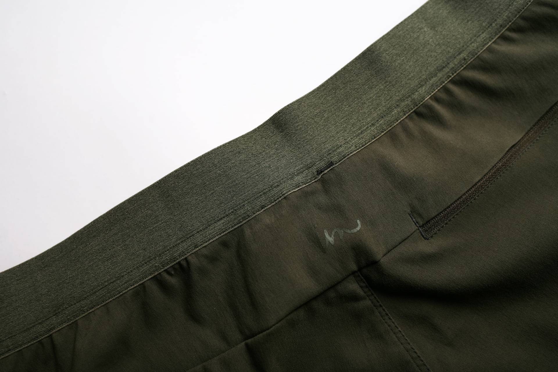 Everything Waistband & Logo