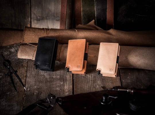 3 variations of Ekster Italian leather wallet
