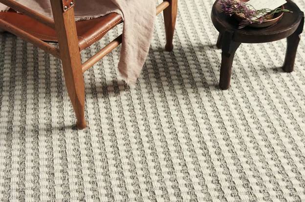 Rua Rua Rug Iora Rua Leanbh Gleoite Residue Wool Rug La Fabrika