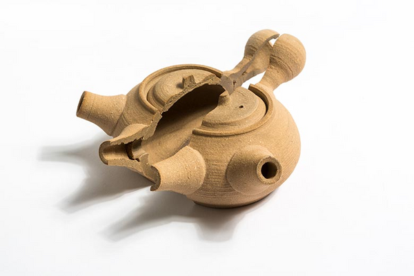 dissected three spouted teapot