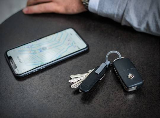 Car keys and smart key holder being tracked with iPhone app