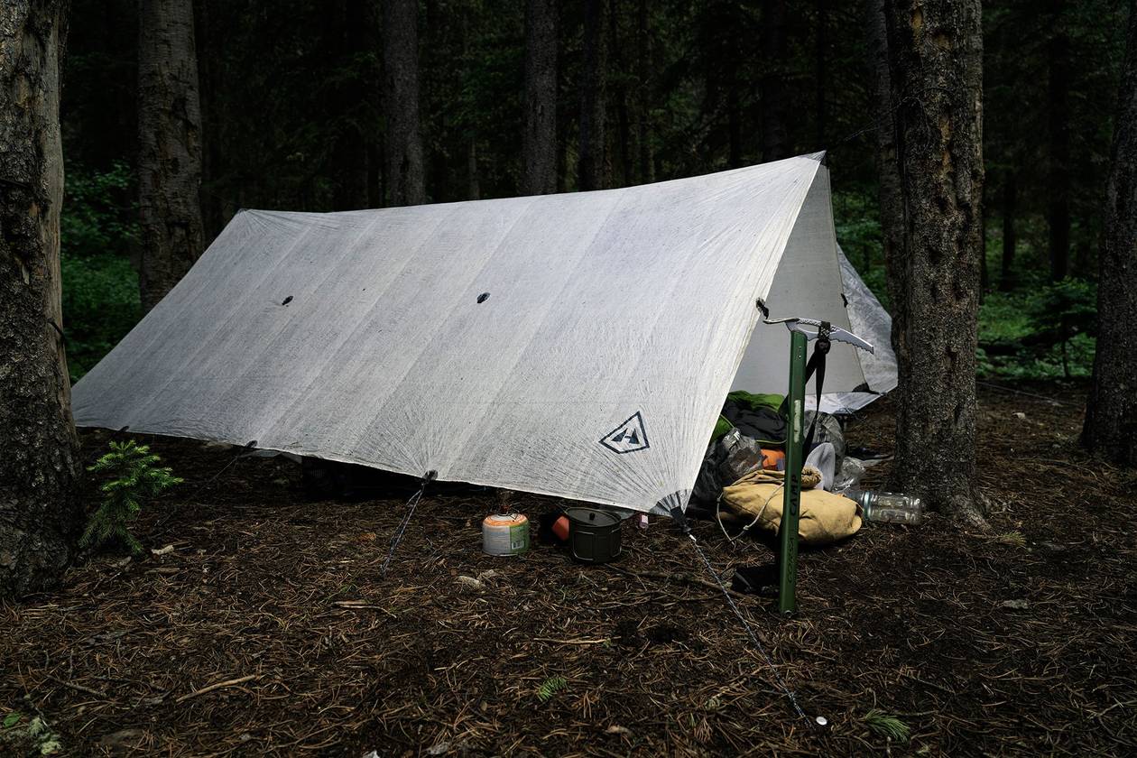 THE ULTIMATE ULTRALIGHT TARP SHELTER FOR MINIMALIST BACKPACKERS