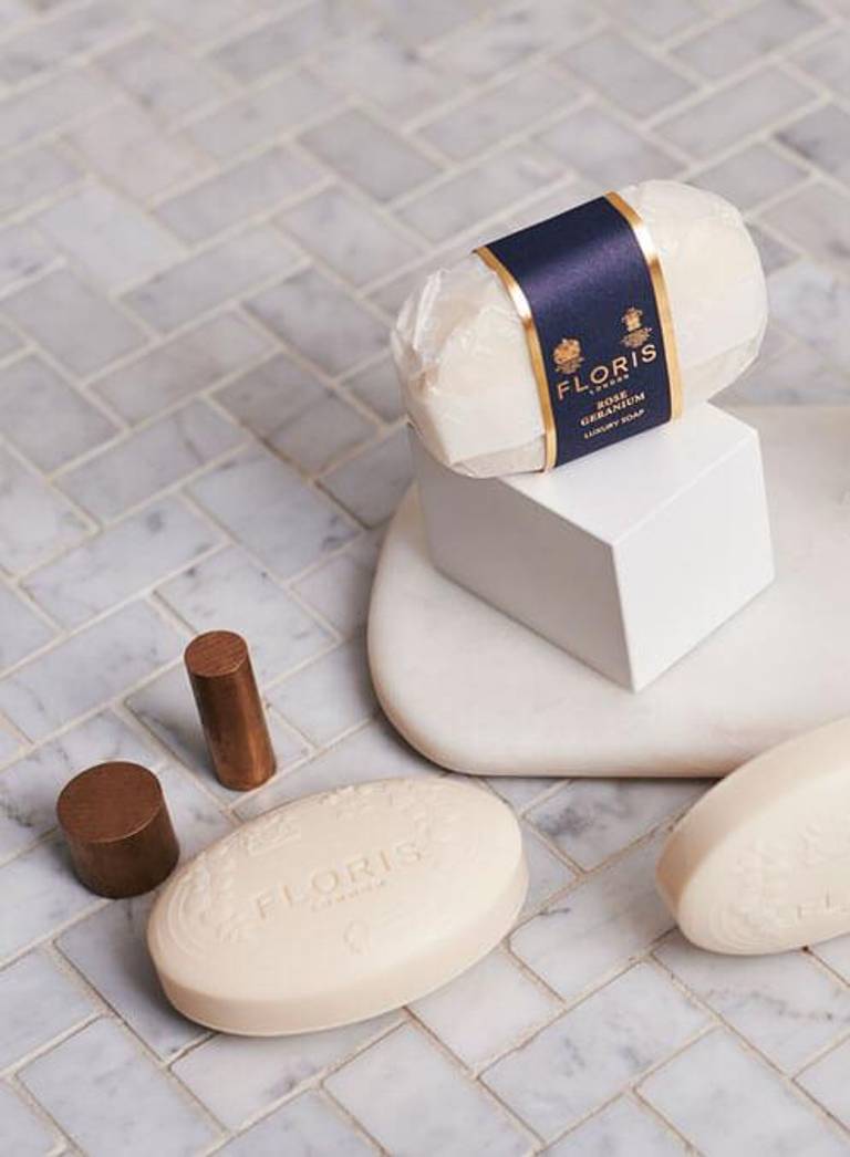 交換無料! Floris フローリス BATH SOAP REFILLD 日用品/生活雑貨