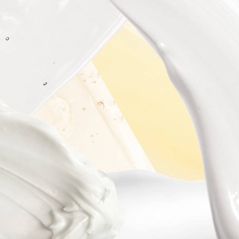 Olaplex No. 3 100 ml - intenzivní kúra pro obnovu poškozených vlasů - kosmetika bez sulfátů a parabenů. Neobsahuje ftaláty. Veganská vlasová kosmetika. Netestováno na zvířatech.